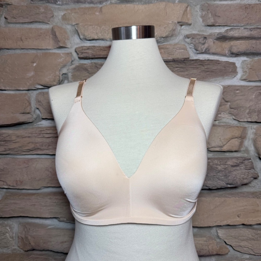 Soma Vanishing 360 Wireless Bra 36C Light Pink Comfort Everyday Seamless